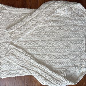 Ralph Lauren “Lauren” lightweight cable knit sweater. Sz Lg fits like a Med.